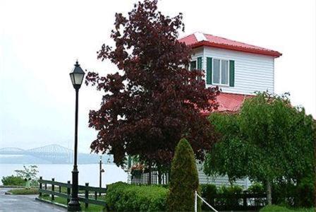 Au Bord Du Fleuve / Near The River Quebec City Exterior photo