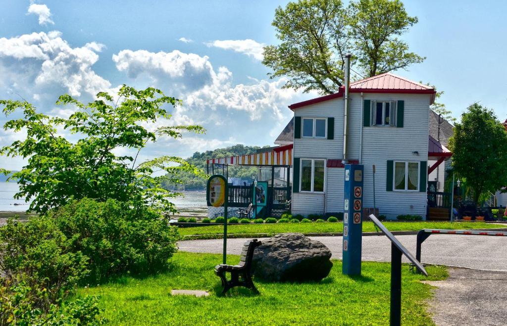 Au Bord Du Fleuve / Near The River Quebec City Exterior photo