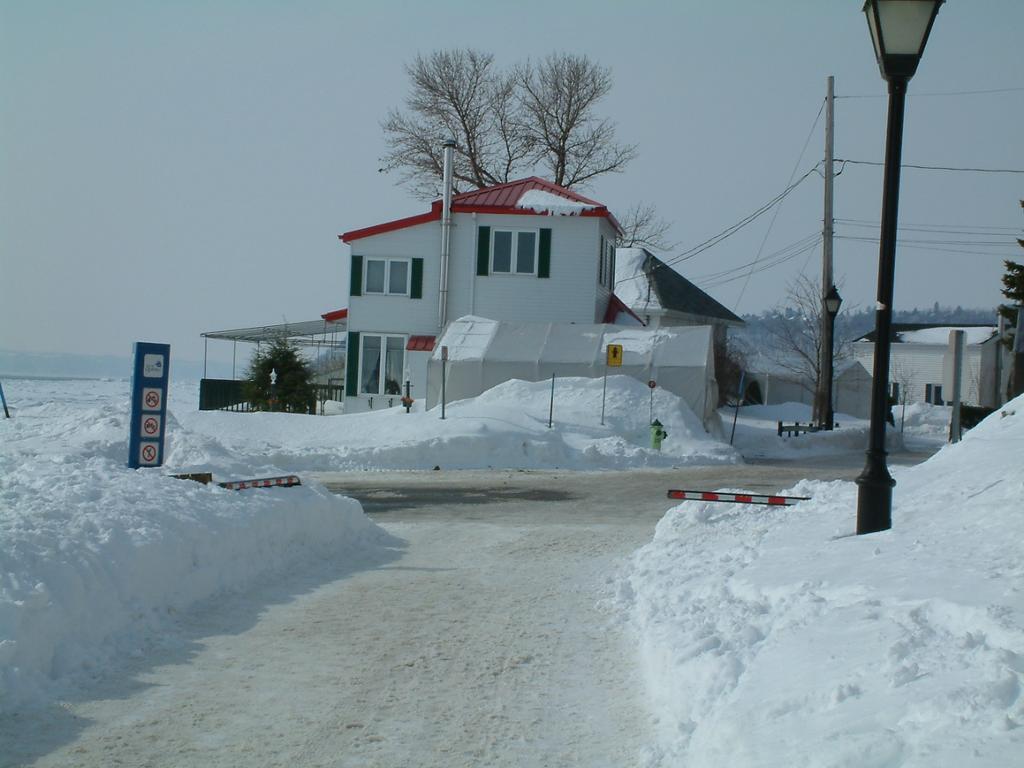 Au Bord Du Fleuve / Near The River Quebec City Exterior photo